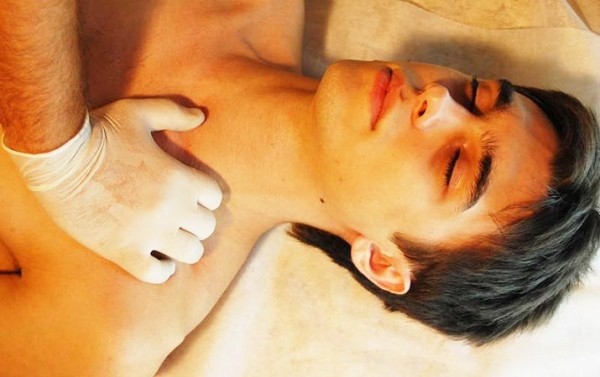 Первая помощь при острой кровопотере и травматическом шоке		 
			Первая помощь при острой кровопотере и травматическом шоке