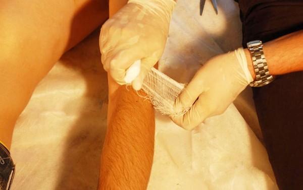 Первая помощь при острой кровопотере и травматическом шоке		 
			Первая помощь при острой кровопотере и травматическом шоке