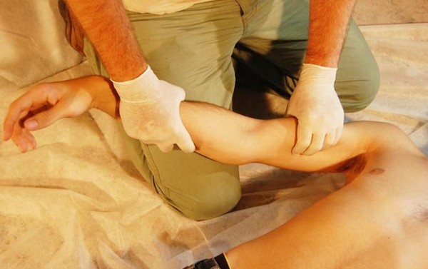 Первая помощь при острой кровопотере и травматическом шоке		 
			Первая помощь при острой кровопотере и травматическом шоке