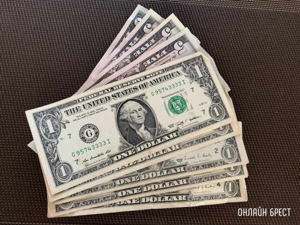 Лукашенко дал прогноз по курсу доллара в Беларуси Лукашенко дал прогноз по курсу доллара в Беларуси