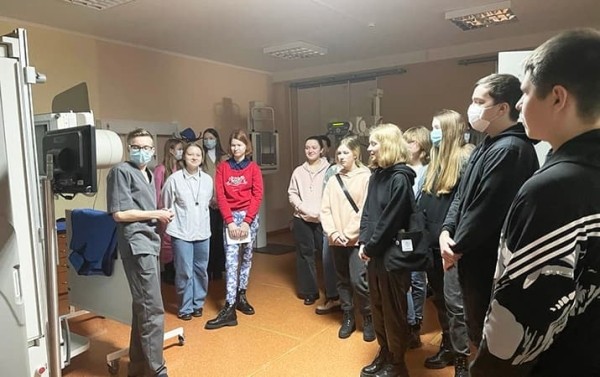 Каменецкие школьники побывали в центральной районной больнице			     
        Каменецкие школьники побывали в центральной районной больнице