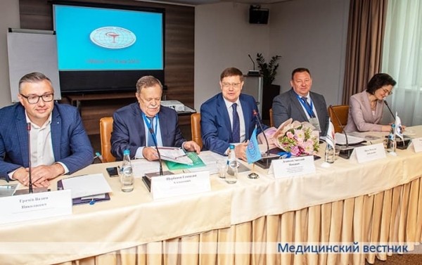 
        Институт наставничества — важное направление профсоюзной работы			    