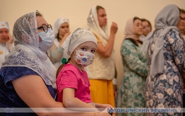 В РНПЦ ДОГИ в открытой после ремонта часовне провели освящение фресок и Божественную литургию			     
        В РНПЦ ДОГИ в открытой после ремонта часовне провели освящение фресок и Божественную литургию
