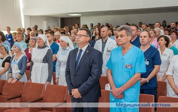 
        Митрополит Минский и Заславский Вениамин, Патриарший Экзарх всея Беларуси, посетил РНПЦ неврологии и нейрохирургии в Минске			    