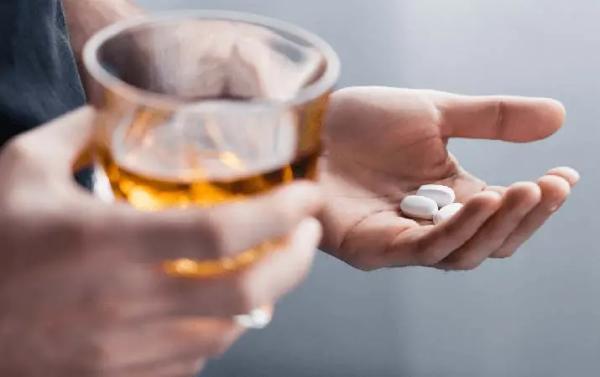 
        Секреты фармацевтической броматологии: почему нужно следить за питанием во время лечения			    