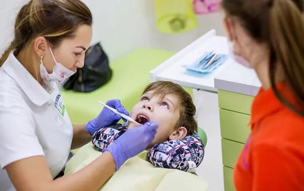 Стоматиты и родственные поражения у детей: тенденции, специфика и лечение
Стоматиты и родственные поражения у детей: тенденции, специфика и лечение
