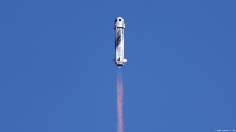 В космос — без мужчин: Кэти Перри и невеста Джеффа Безоса слетали в космос на корабле Blue Origin
В космос — без мужчин: Кэти Перри и невеста Джеффа Безоса слетали в космос на корабле Blue Origin